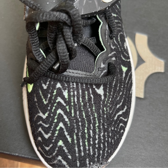 NWOB Nike KD 14 ‘Black Lime Glow’ Basketball CW3935-3005 Size 5 Men/ Women 6.5 - Picture 2 of 6